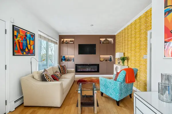 765 Walnut St, Lynnfield, MA 01940