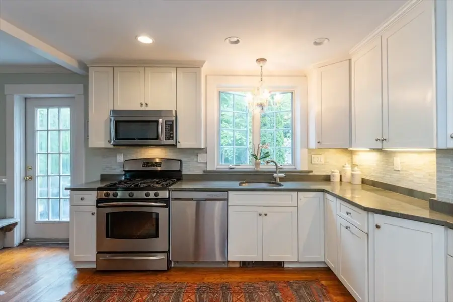 6 Willow Street, Wellesley, MA 02481 - #3