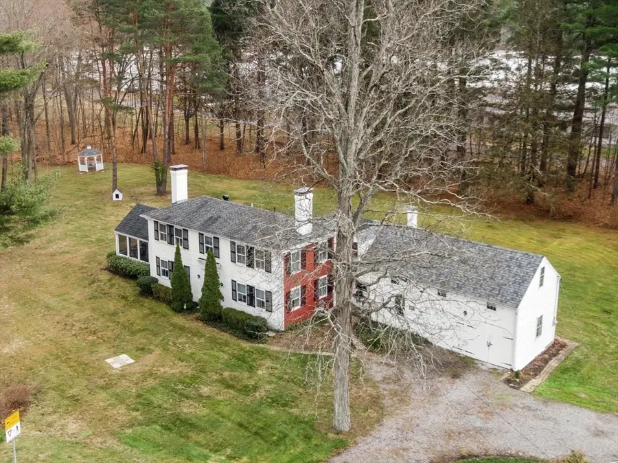 8 South St, Townsend, MA 01469 - #2