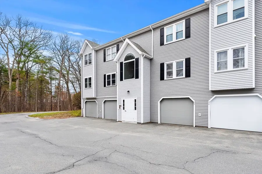 84 Tennis Plaza Rd #33, Dracut, MA 01826 - #3