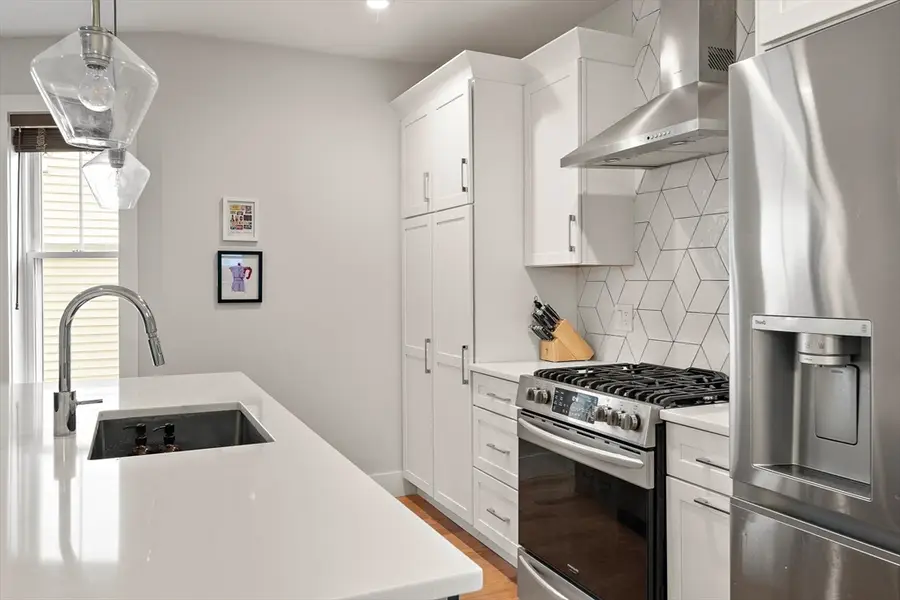 93 Central St #1, Somerville, MA 02143 - #3