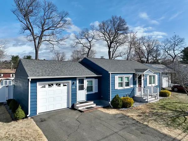 22 Harrington Rd, Chicopee, MA 01020