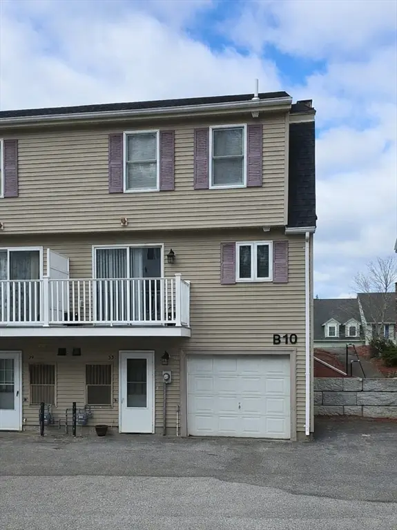 33 Century Way #33, Gardner, MA 01440