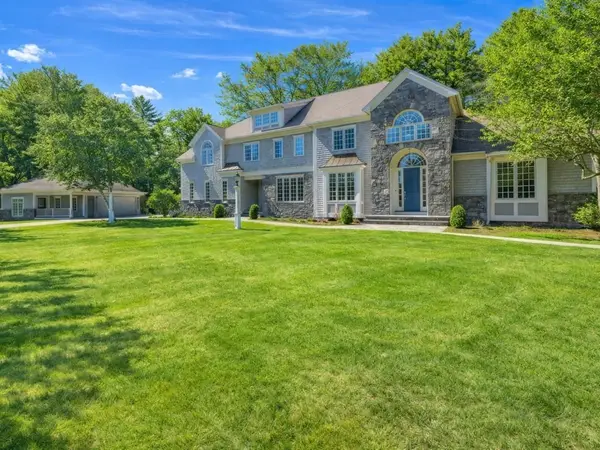 3 Knollcrest Farm Ln, Sherborn, MA 01770