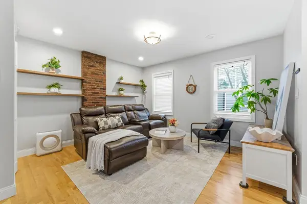 3 Mullins Ct #3, Cambridge, MA 02141