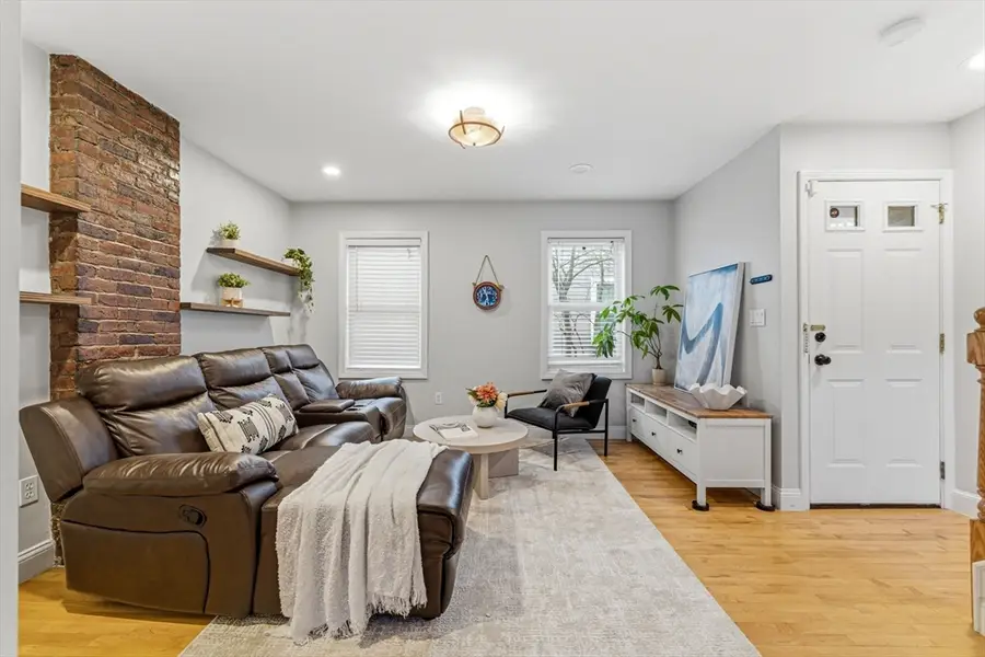 3 Mullins Ct #3, Cambridge, MA 02141 - #2