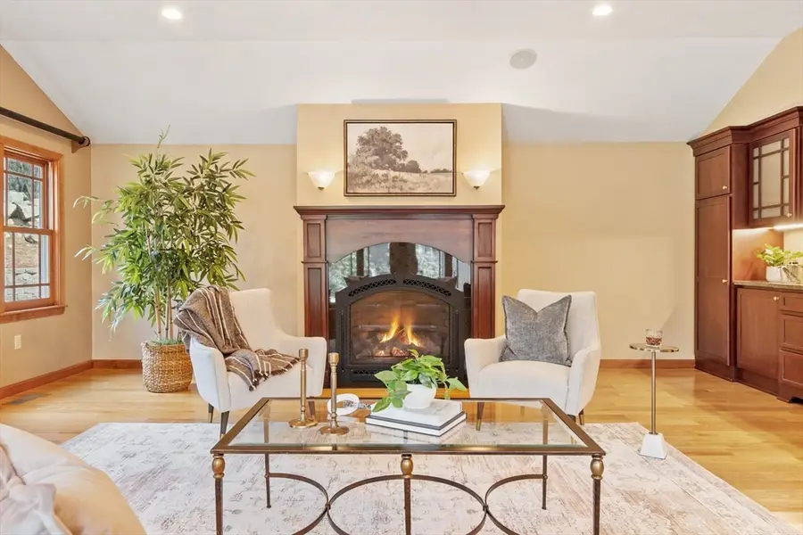 16 Fox Hill Rd, Ashland, MA 01721 - #3