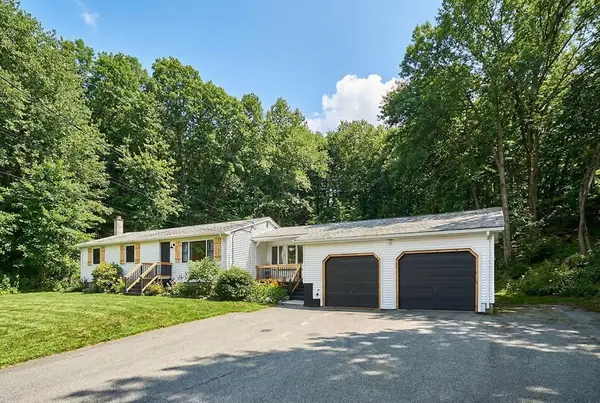 25 Ludlow Rd, South Hadley, MA 01075