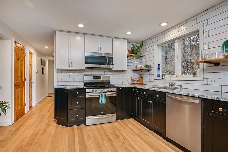 25 Ludlow Rd, South Hadley, MA 01075 - #3