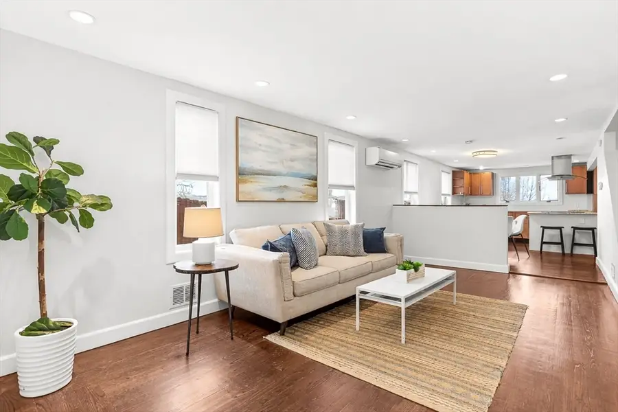 61 E Albion St, Somerville, MA 02145 - #3