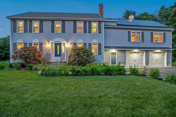 22 Pine Warbler Way, Bellingham, MA 02019