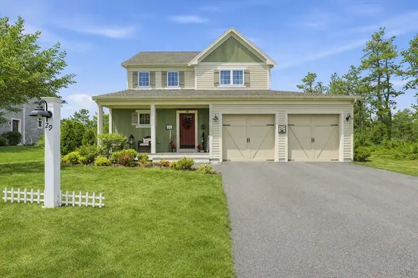 29 White Clover Trl, Plymouth, MA 02360