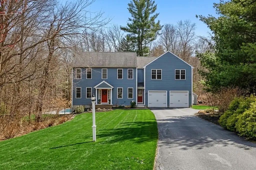 9 Great Acres Dr, Hanover, MA 02339 - #1