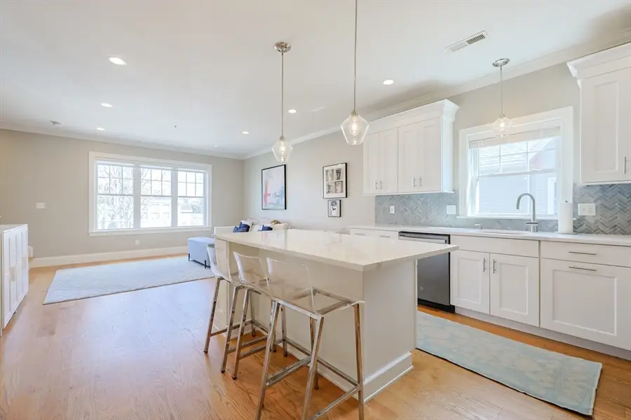 17 Washington Avenue #3, Waltham, MA 02453 - #3