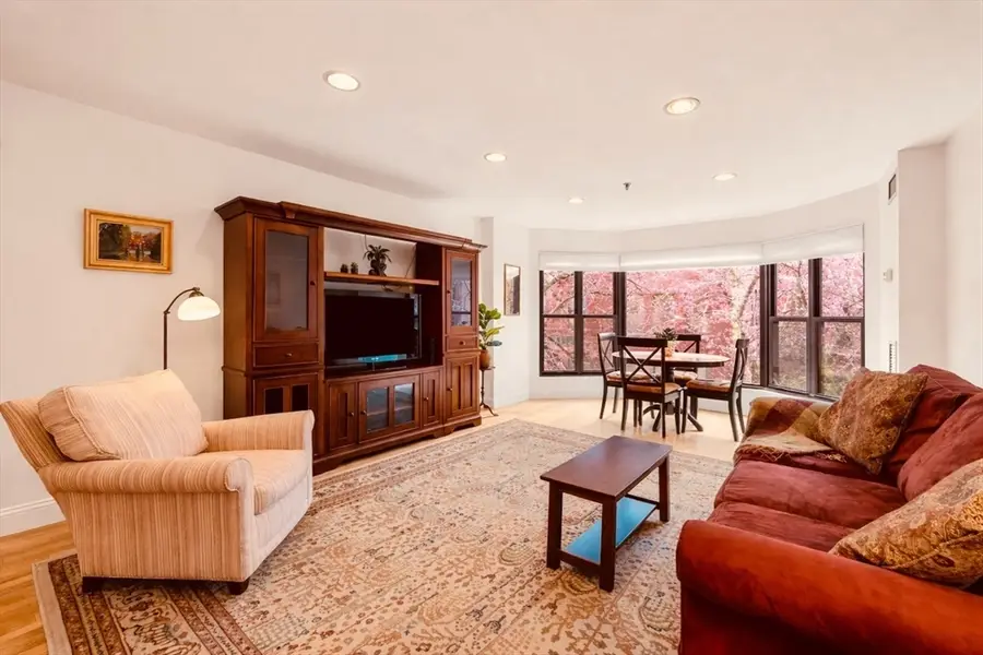 16 Harcourt St #3D, Boston, MA 02116 - #3