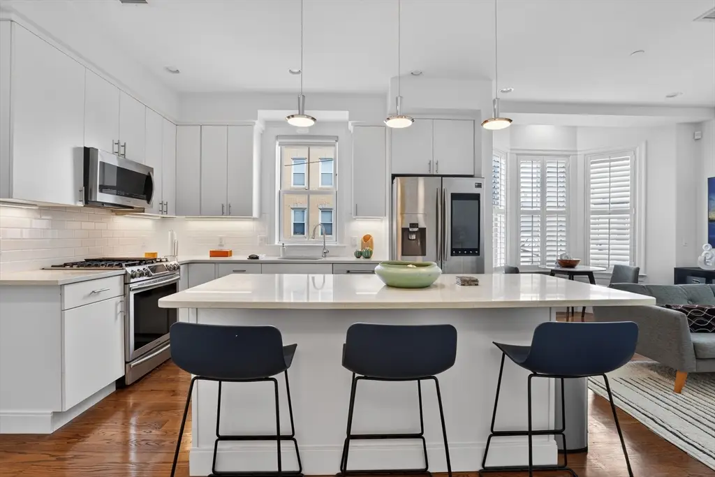 99 Everett St #3a, Boston, MA 02128 - #1