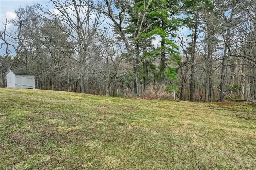 38 Oakland St, Medway, MA 02053 - #3