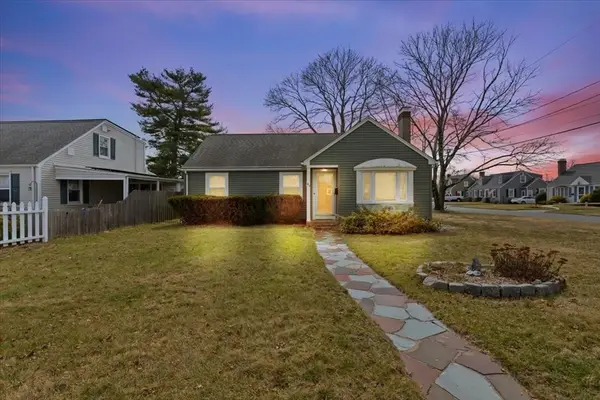 49 Cove St, Pawtucket, RI 02861