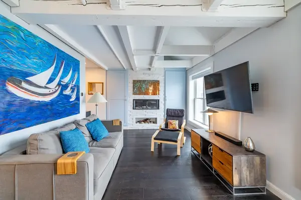 65 Wharf St #B8, Salem, MA 01970