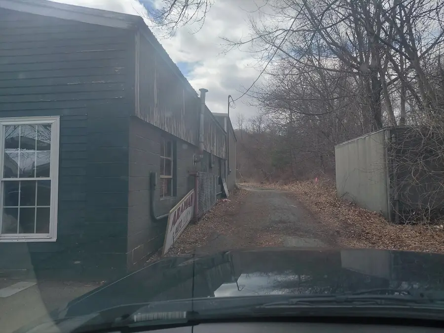 46 Gile St, Haverhill, MA 01830 - #3