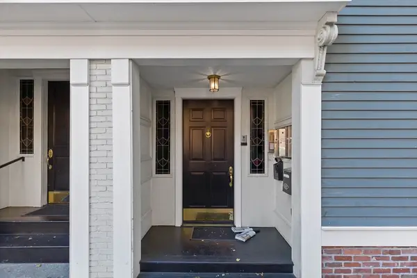 34 Washington St #2B, Boston, MA 02129
