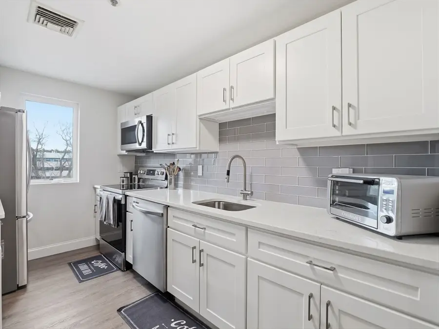 38 Dunham Rd #310, Beverly, MA 01915 - #2