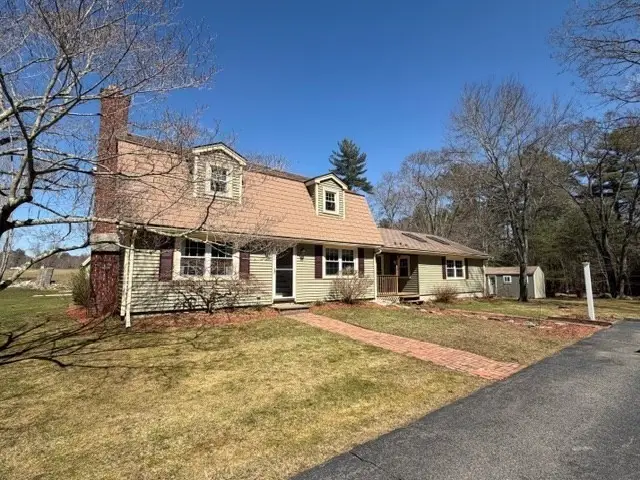 106 Seymour St, Berkley, MA 02779 - #1