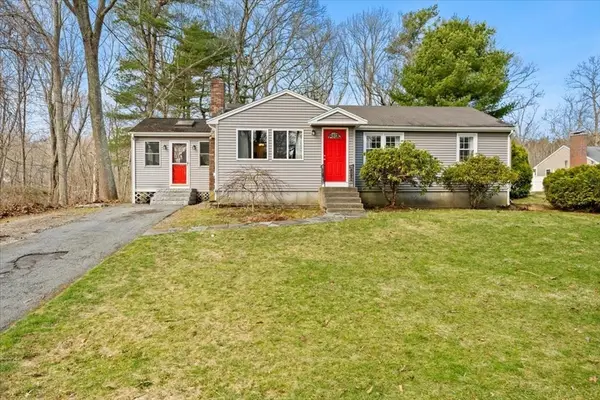 34 Hitchcock Lane, Attleboro, MA 02703