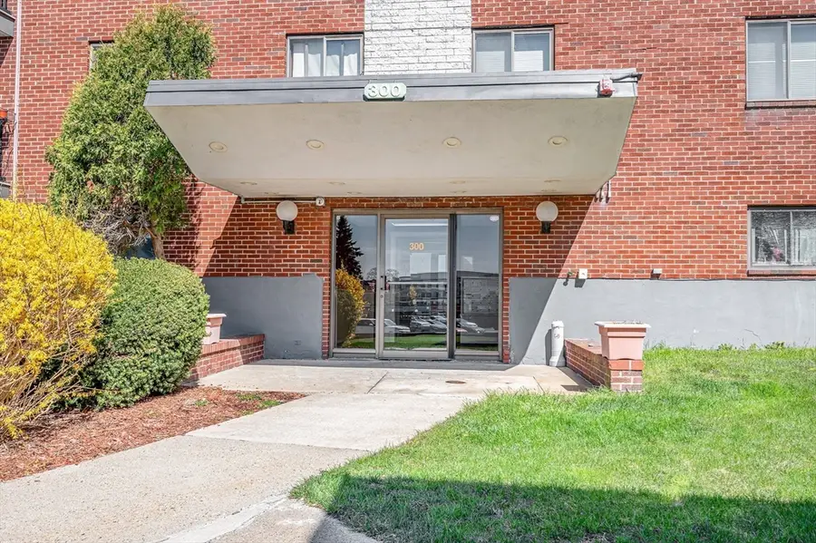 300 Governors Dr #21, Winthrop, MA 02152 - #2