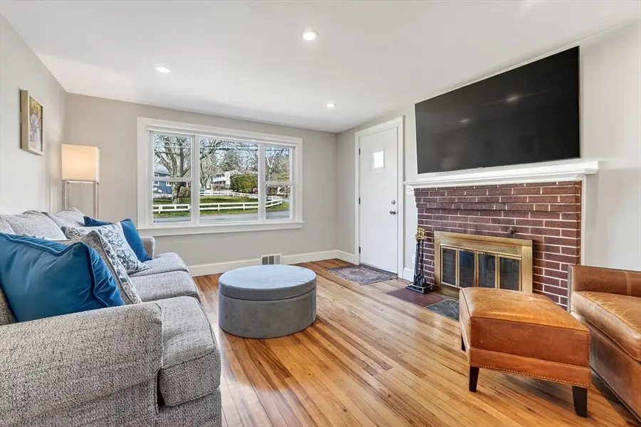 9 Valley Road, Norwood, MA 02062 - #3