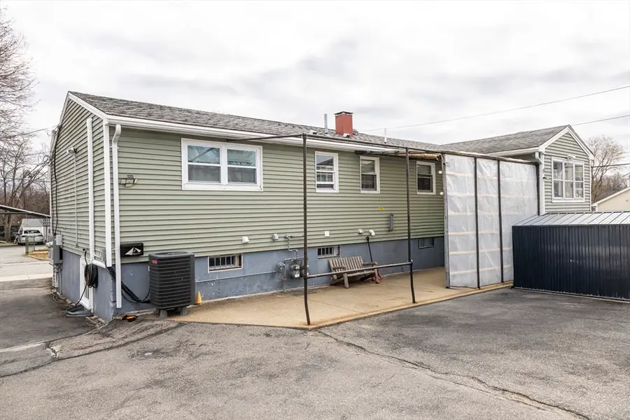 35 Nelson Ave, Lowell, MA 01852 - #3