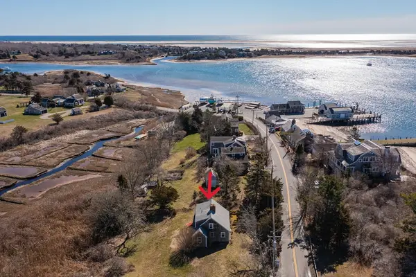 42 Champlain Rd, Chatham, MA 02633