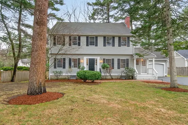 7 Oakdale Ave, Wellesley, MA 02482