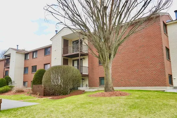 189 Littleton Rd #19, Chelmsford, MA 01824