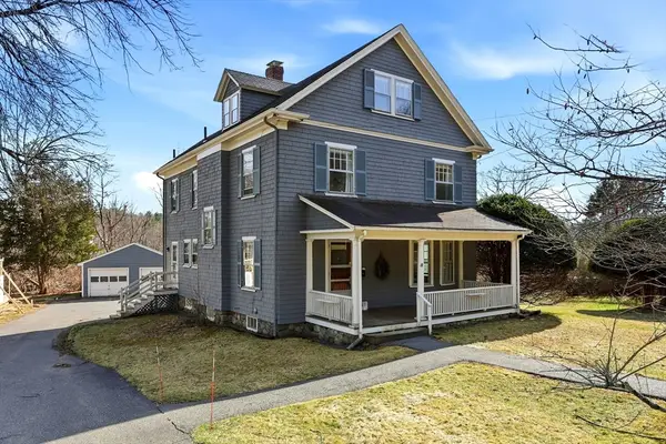 242 Lexington Rd, Concord, MA 01742