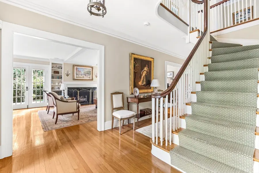 33 Hundreds Cir, Wellesley, MA 02481 - #3