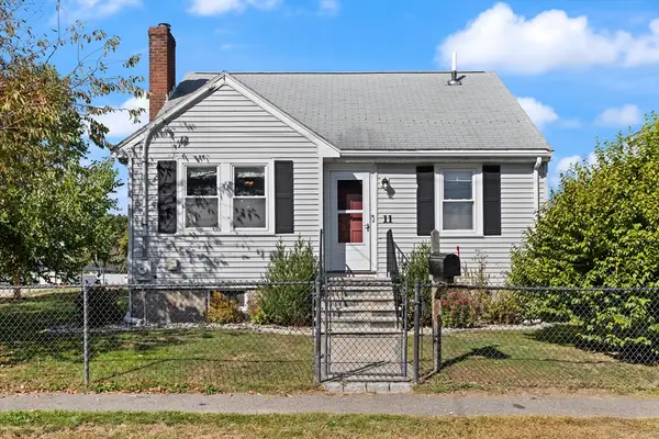 11 Riverside Ave, Quincy, MA 02169