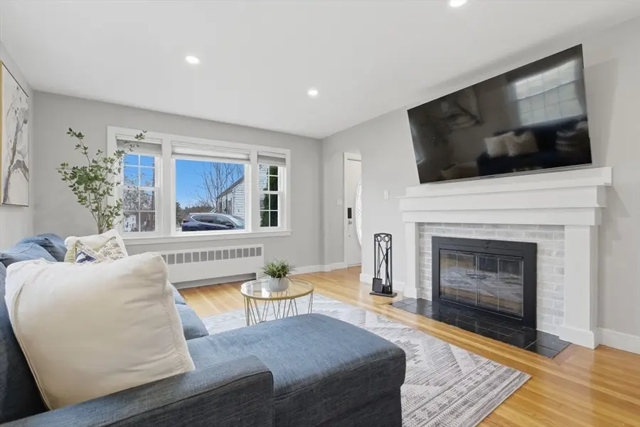 20 Hilltop Ter, Woburn, MA 01801 - #3