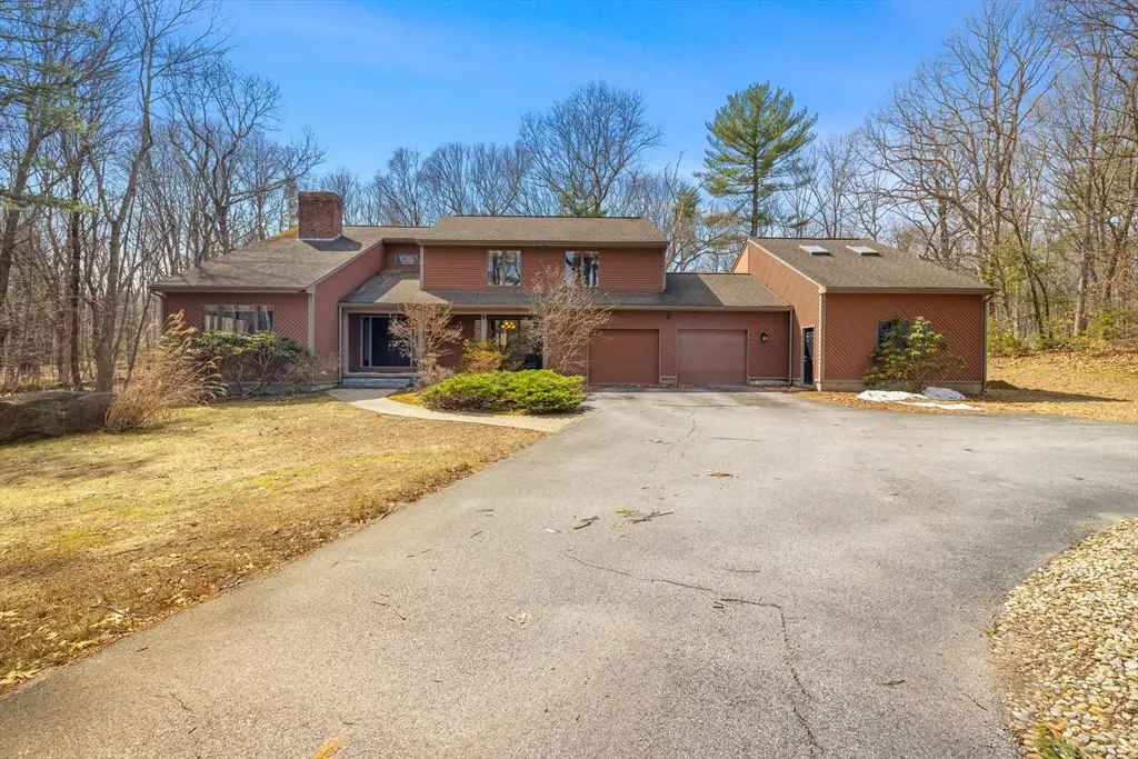 275 Chestnut St, Uxbridge, MA 01569 - #1