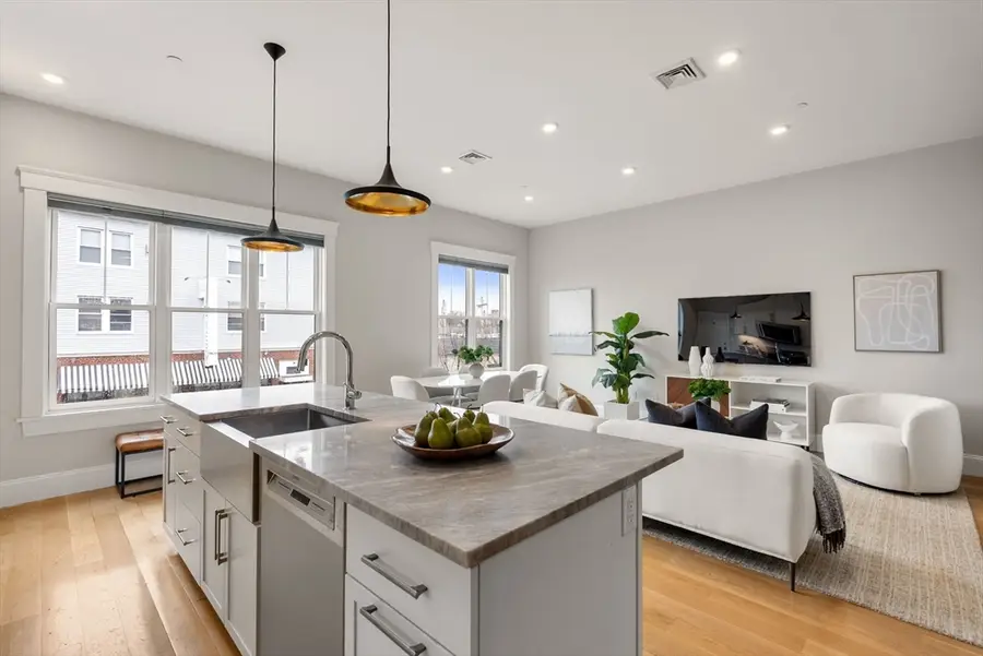 593 Somerville Ave #1, Somerville, MA 02143 - #2