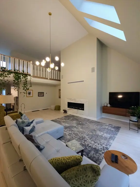 213 Nahanton St #213, Newton, MA 02459 - #3