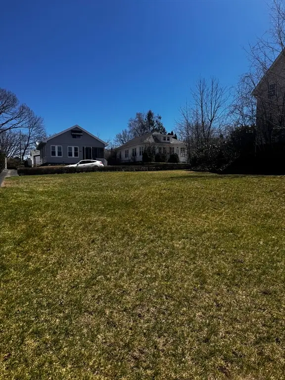 118 Dana Ave, Worcester, MA 01604