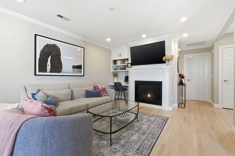 362 Bunker Hill St #3, Boston, MA 02129 - #3