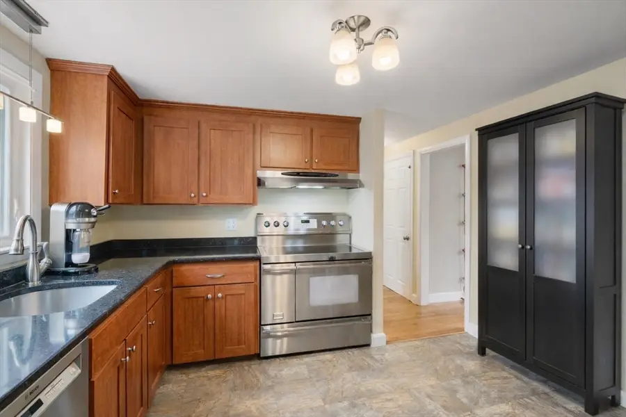 52 Ivan St, Lexington, MA 02420 - #3