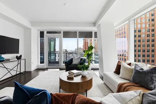 150 Seaport Blvd #8G, Boston, MA 02210