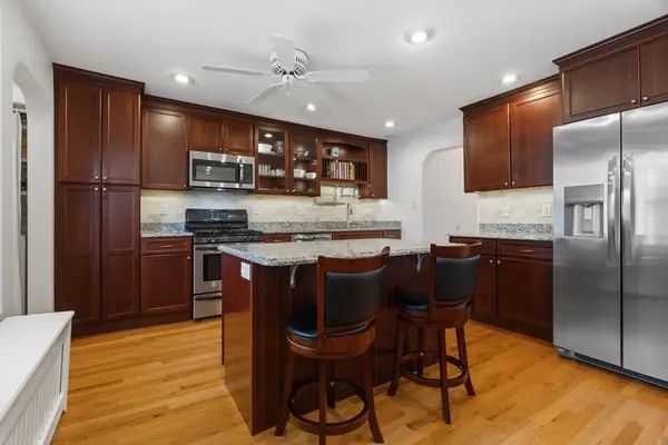 760-762 E 5th St #2, Boston, MA 02127