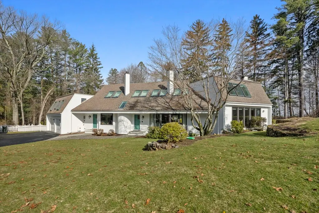 40 Lincoln Cir E, Andover, MA 01810 - #1