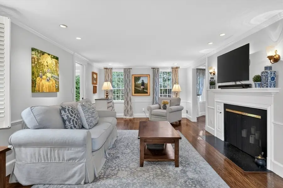 92 Woodlawn Ave, Wellesley, MA 02481 - #3