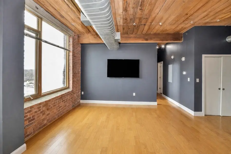 146 Court St #604, Brockton, MA 02302 - #3