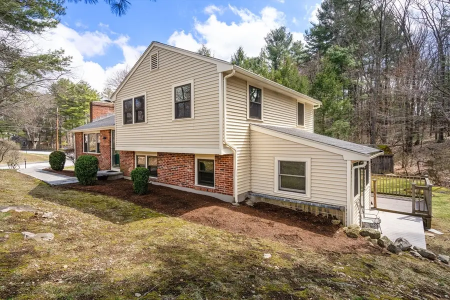 23 Hillcrest Road, Medfield, MA 02052 - #2